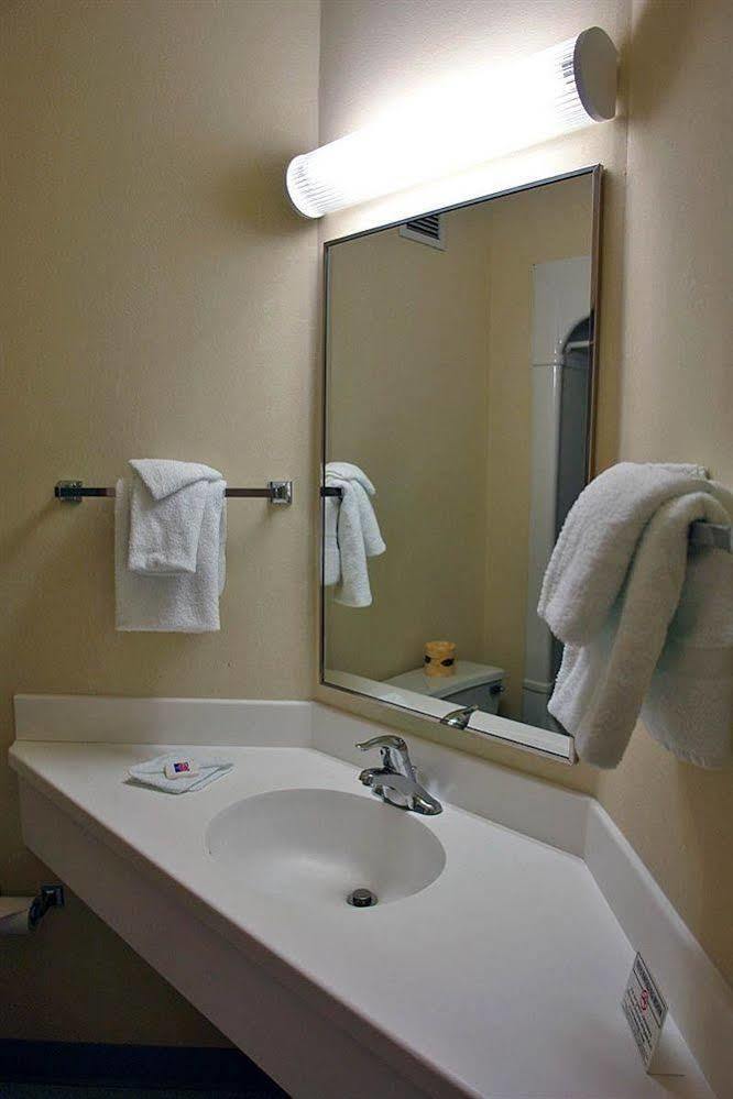 Motel 6-London, On - Ontario Zewnętrze zdjęcie
